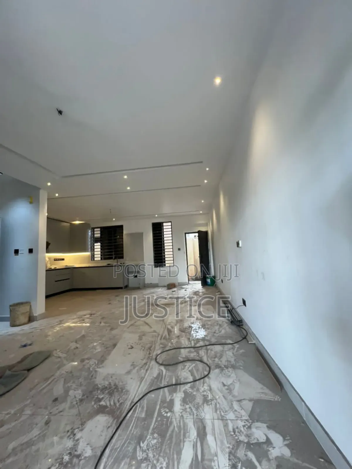 2bdrm Duplex in School Junction, East Legon for rent