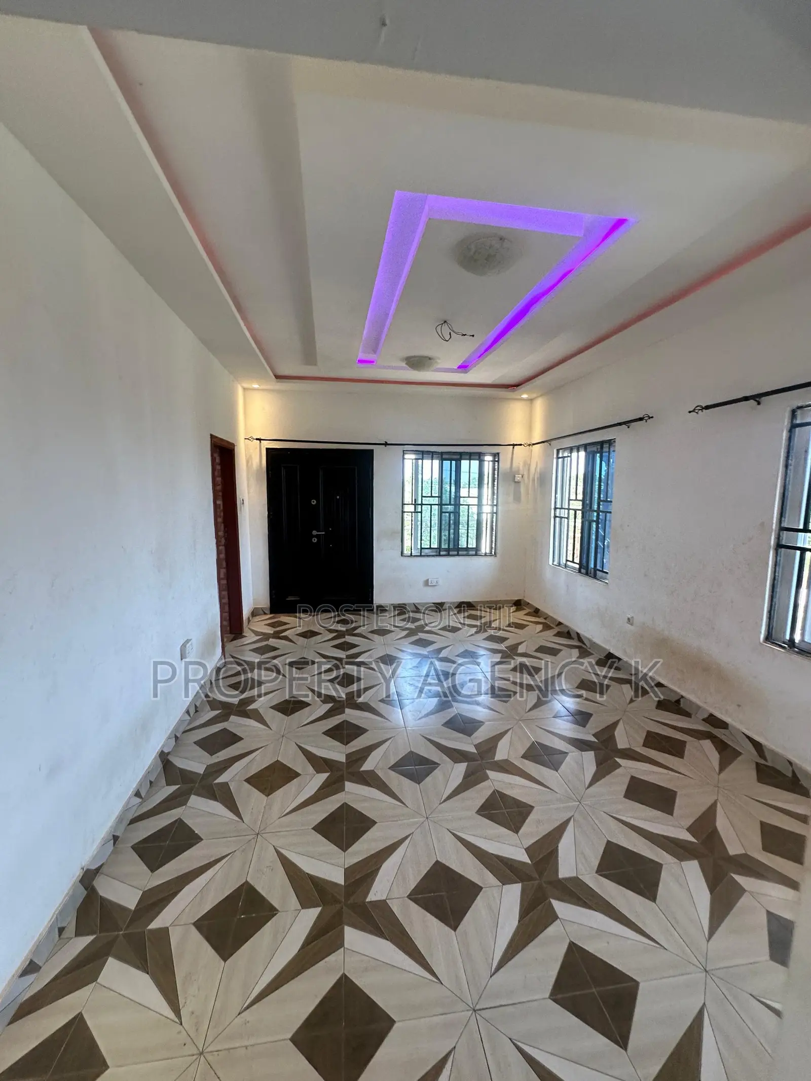 2bdrm Apartment in Kfs, West Hills Mall Area for rent