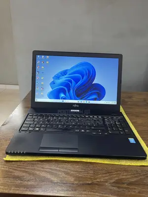 Laptop Fujitsu Lifebook A555 8GB Intel Core i3 SSD 256GB