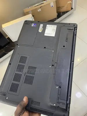 Laptop Fujitsu Lifebook A555 8GB Intel Core i3 SSD 256GB