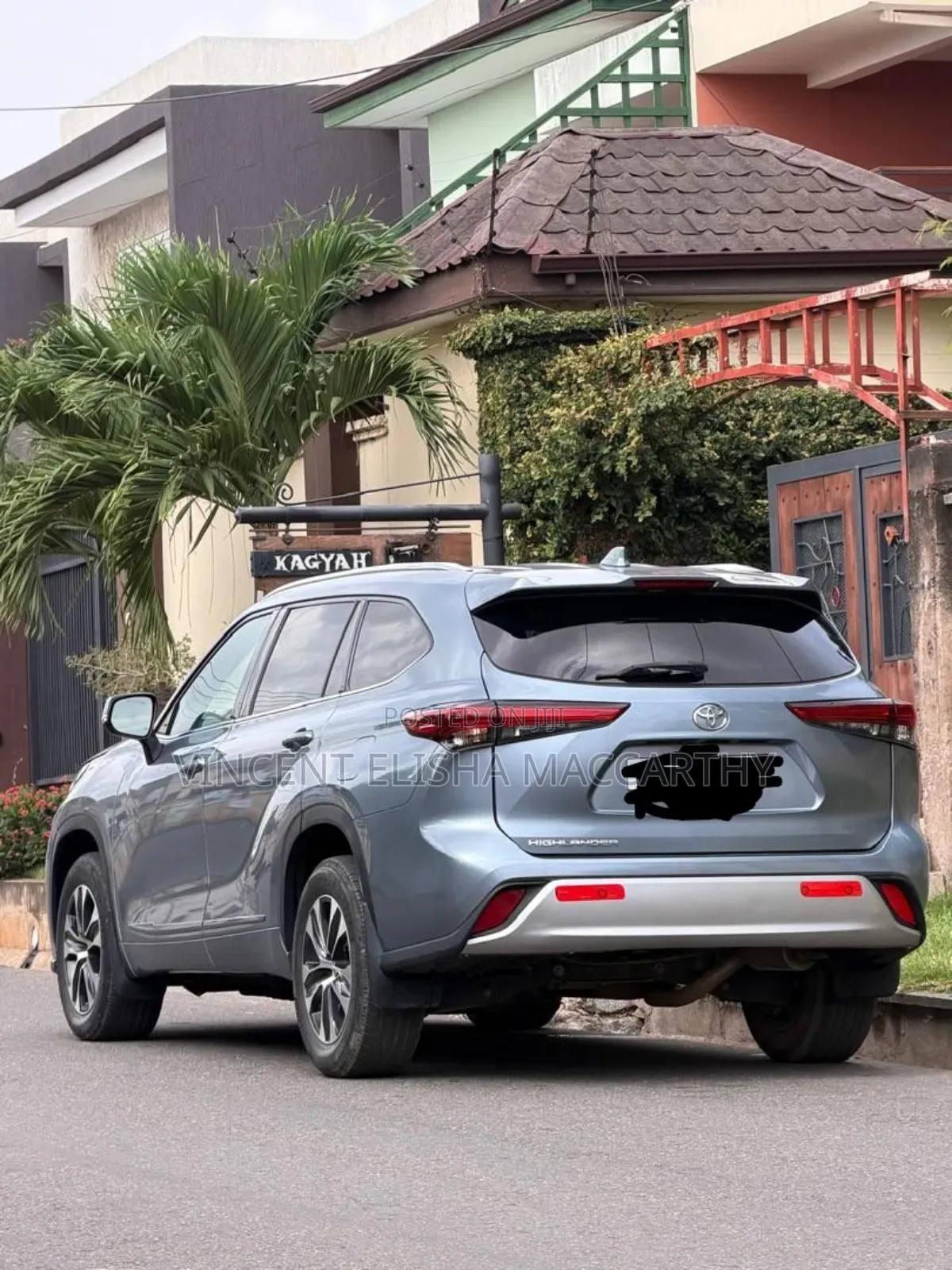 Toyota Highlander XLE AWD 2020 Blue