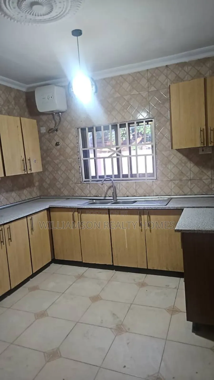3bdrm House in Spintex Road for rent