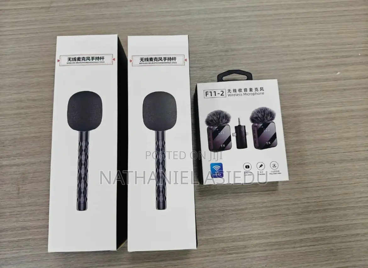 Wireless Microphone With the Handle