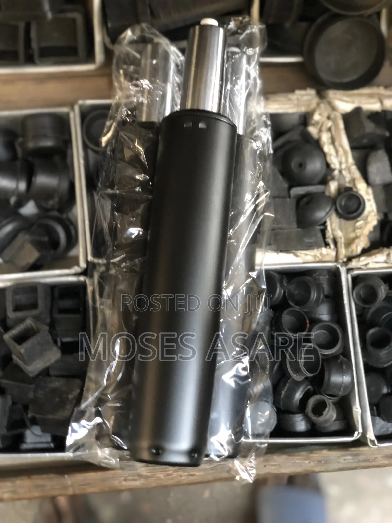 Hydraulic or Pneumatic Gas Lifer Cylinder. Call