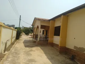 4bdrm House in Kokrobite, Accra Metropolitan for sale