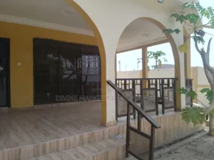 4bdrm House in Kokrobite, Accra Metropolitan for sale