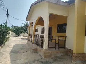 4bdrm House in Kokrobite, Accra Metropolitan for sale