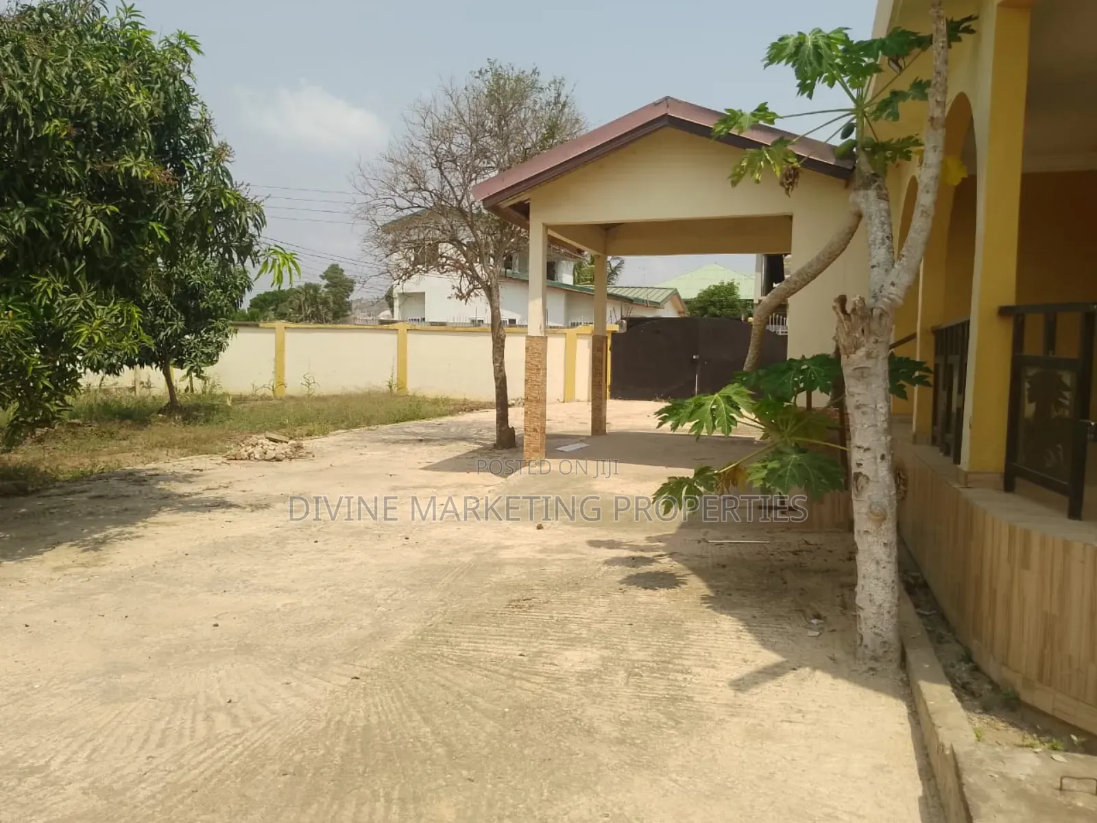 4bdrm House in Kokrobite, Accra Metropolitan for sale