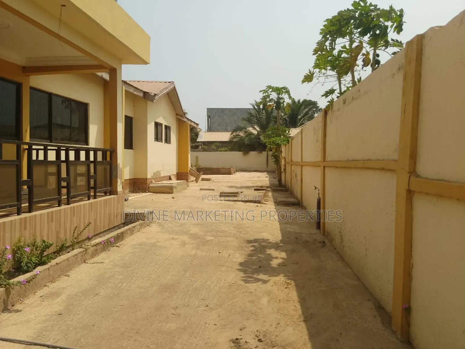 4bdrm House in Kokrobite, Accra Metropolitan for sale