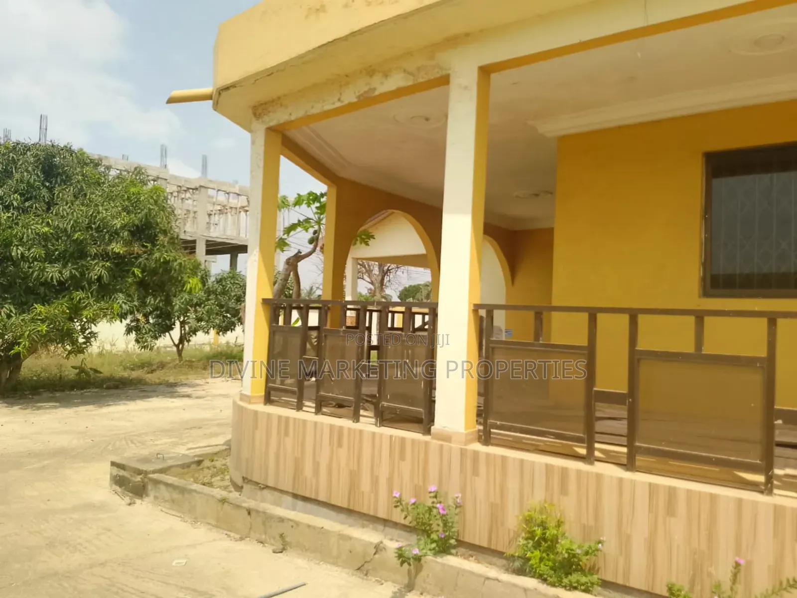 4bdrm House in Kokrobite, Accra Metropolitan for sale