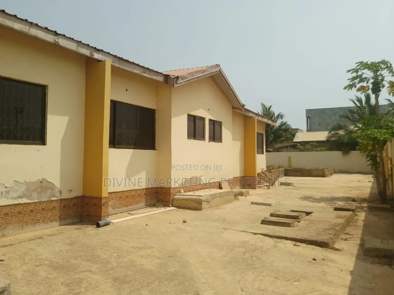 4bdrm House in Kokrobite, Accra Metropolitan for sale