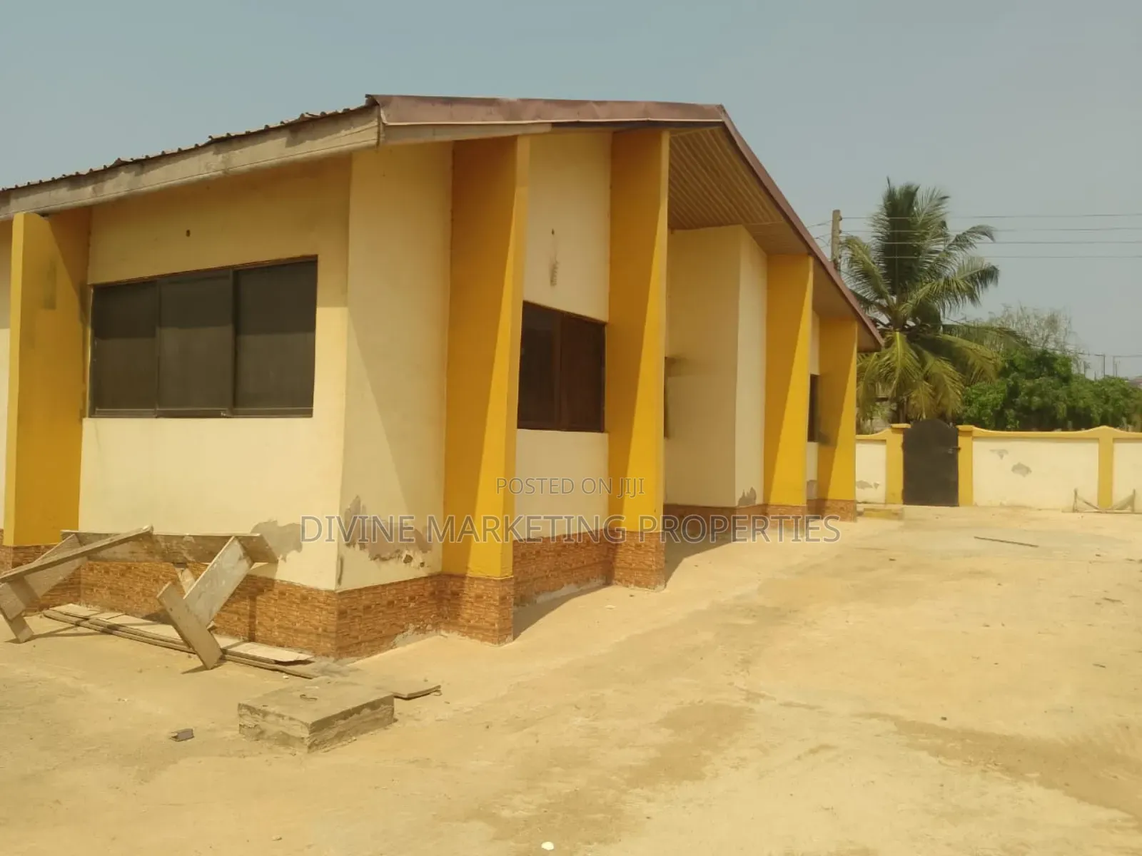 4bdrm House in Kokrobite, Accra Metropolitan for sale