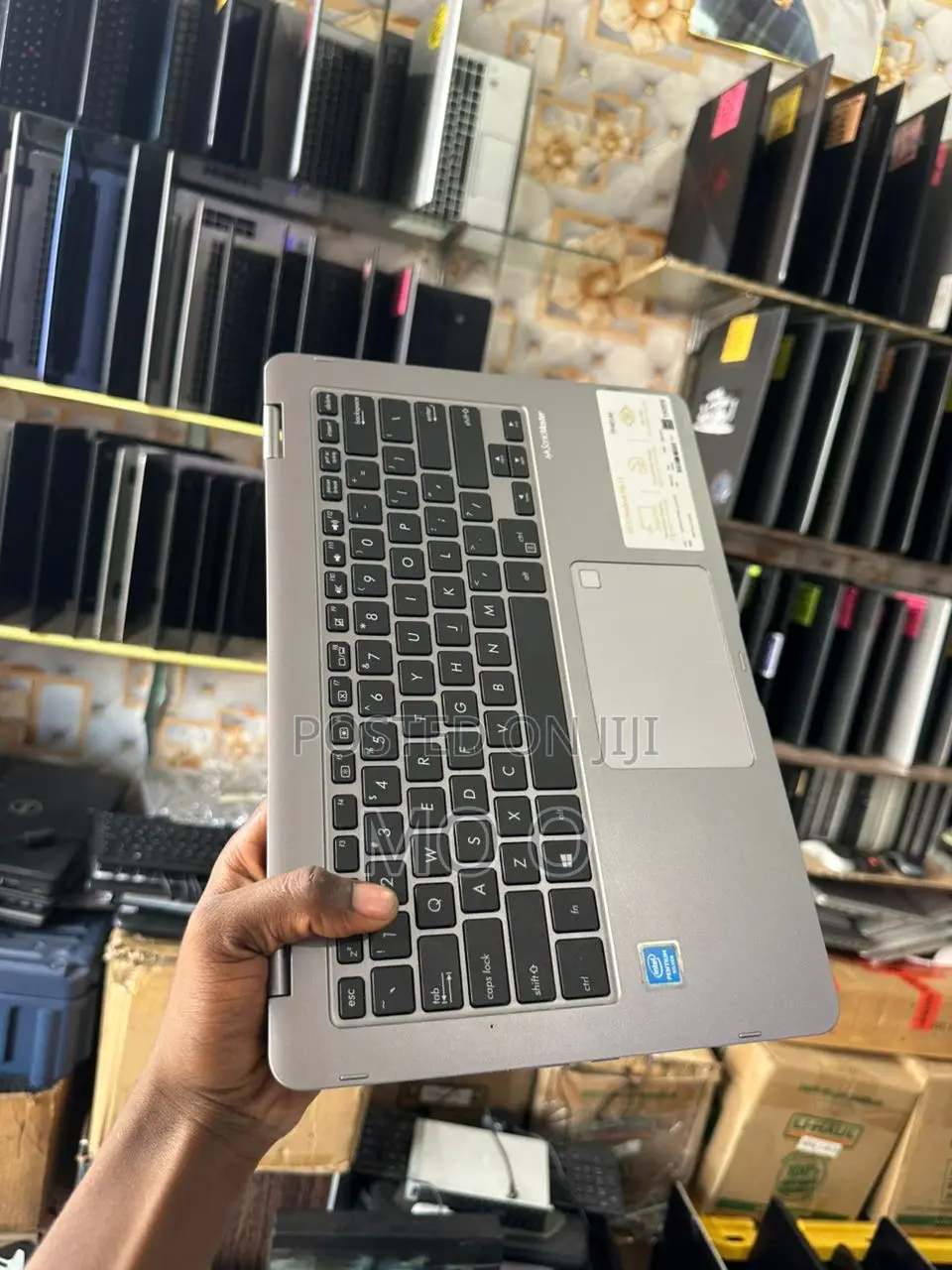 Laptop Asus VivoBook Flip 14 TP401CA 4GB Intel Pentium SSD 128GB