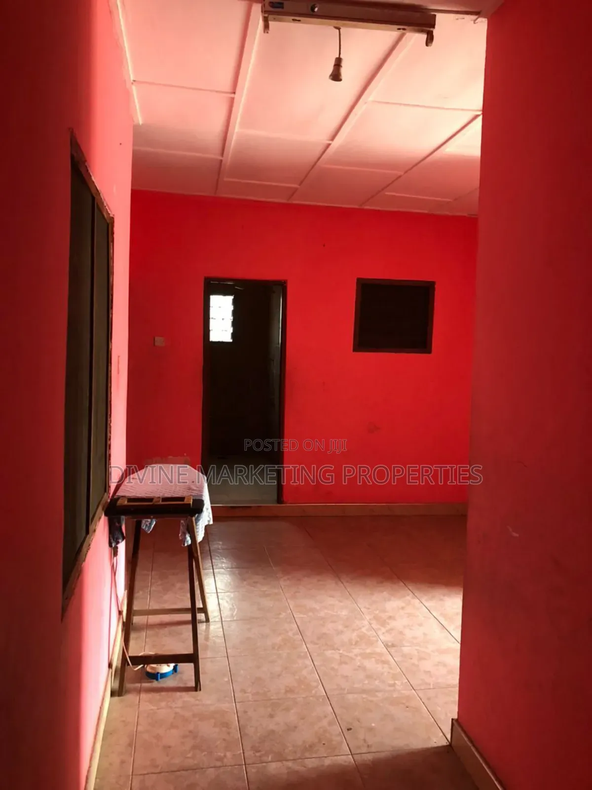 5bdrm House in Off New Market Road, Kasoa for sale