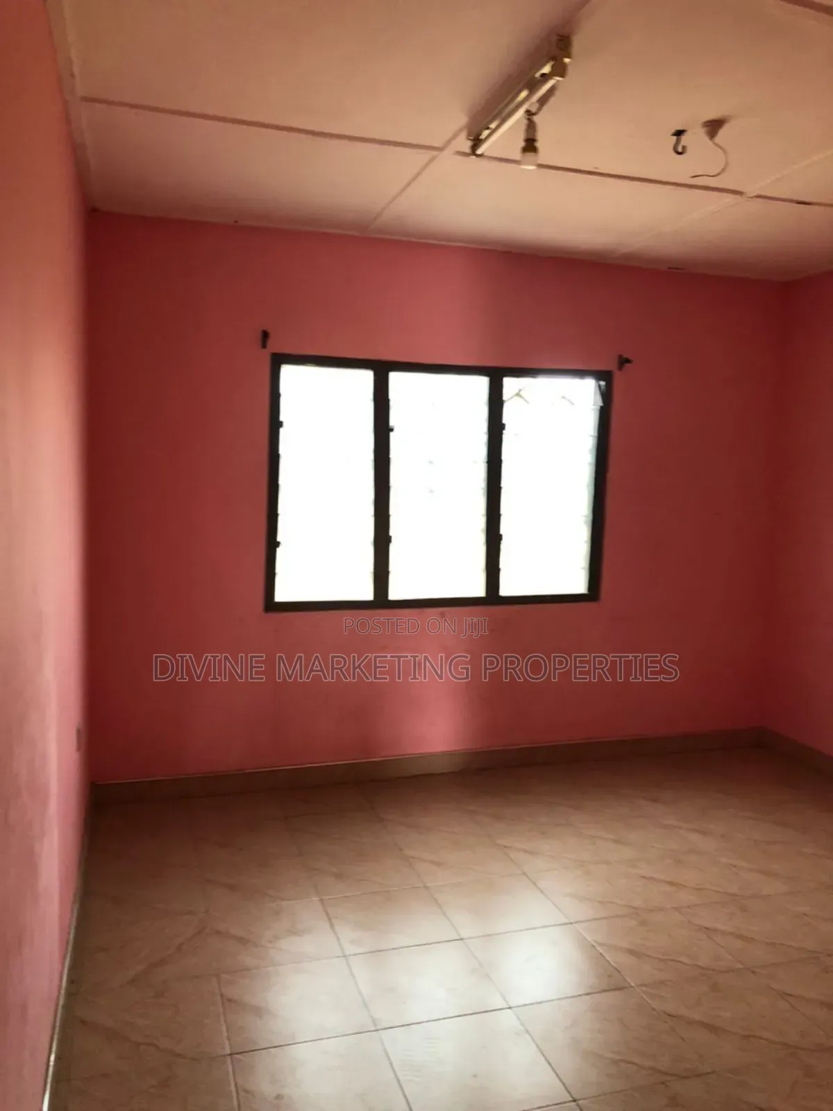 5bdrm House in Off New Market Road, Kasoa for sale