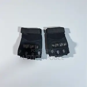 Black Tactical Half-finger Gloves With Knuckle Protection