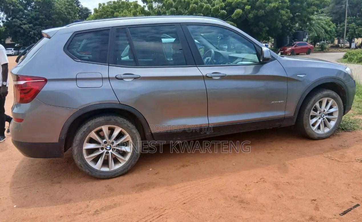BMW X3 xDrive28i 4dr SUV AWD (2.0L 4cyl Turbo 8A) 2015 Gray