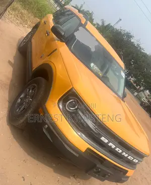 Ford Bronco 2022 Yellow