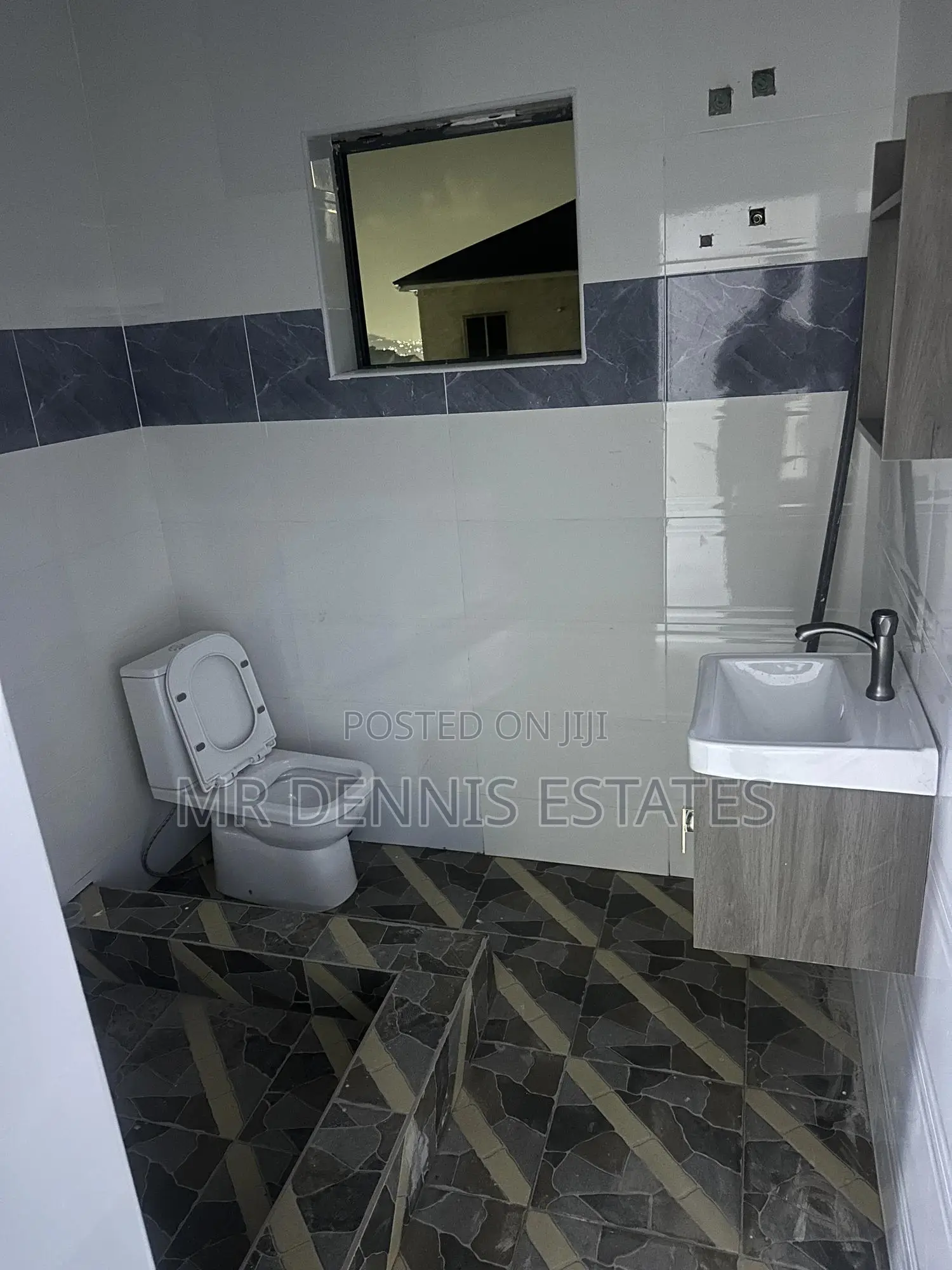 2bdrm Apartment in Mr Dennis Estates, West Hills Mall Area for rent