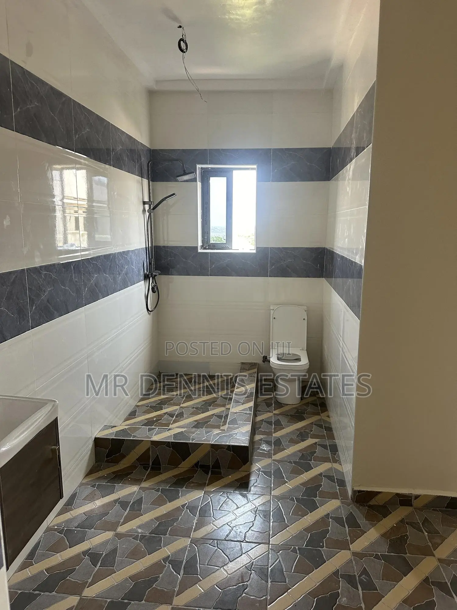 2bdrm Apartment in Mr Dennis Estates, West Hills Mall Area for rent