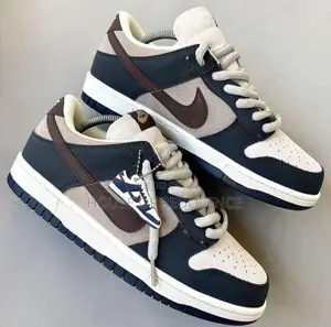 Nike Sb Dunk Low Marine Blue Sneakers
