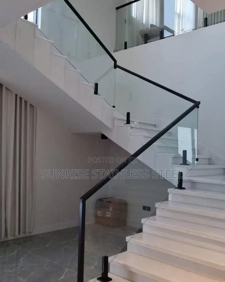 Sunrise Stainless Staircase Frameless Design