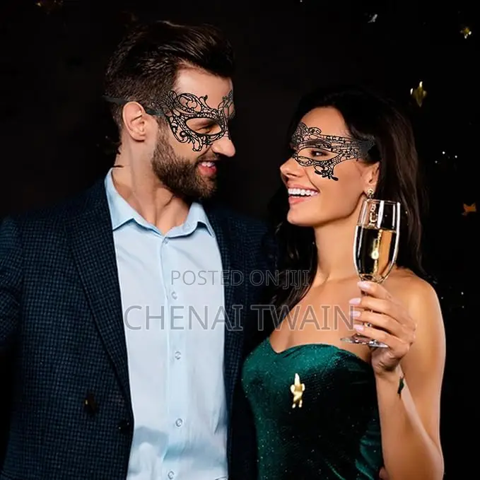 Delicate Lace Mask