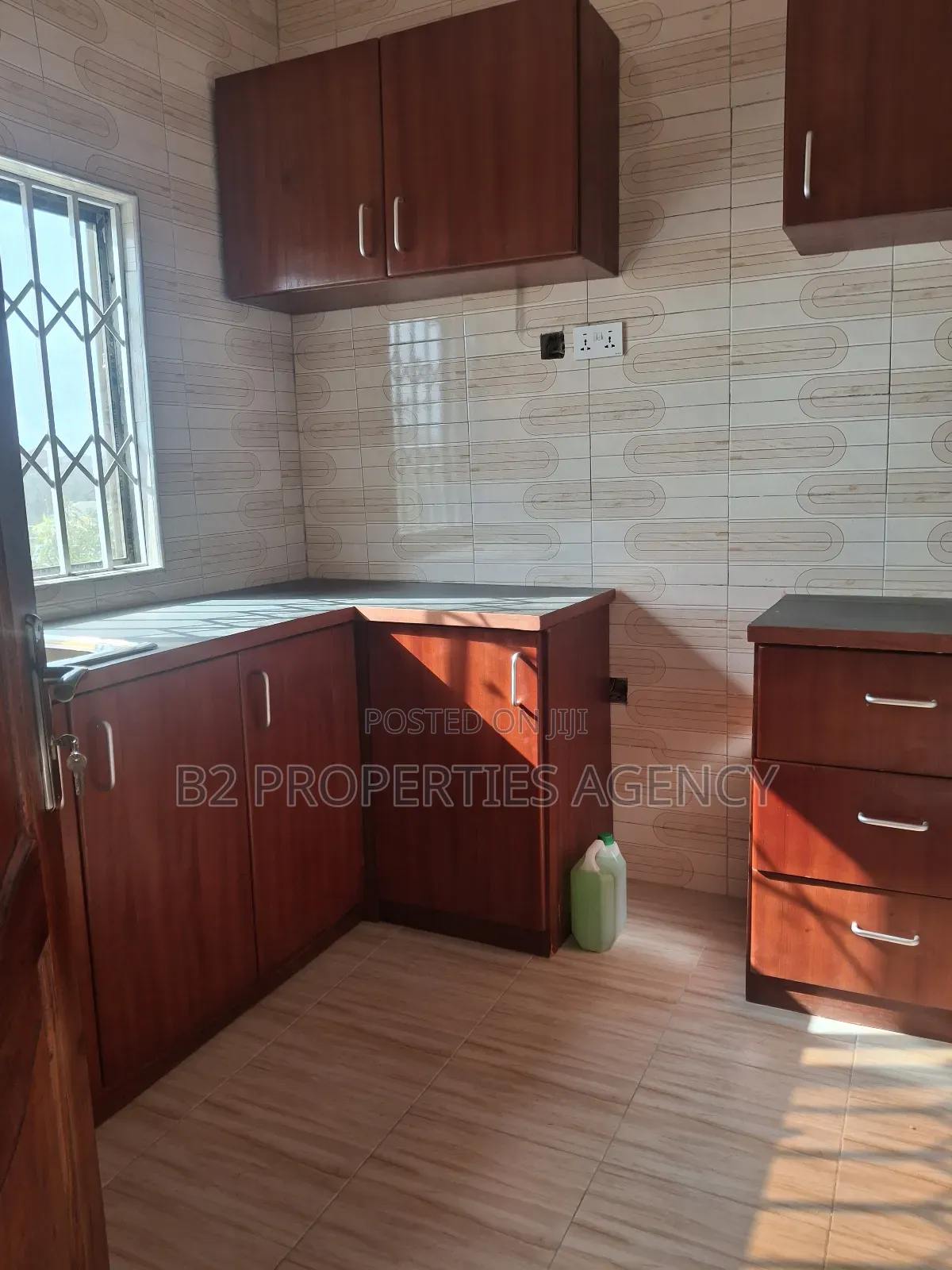 Furnished 6bdrm Mansion in B2 Properties Agency, Kumasi Metropolitan