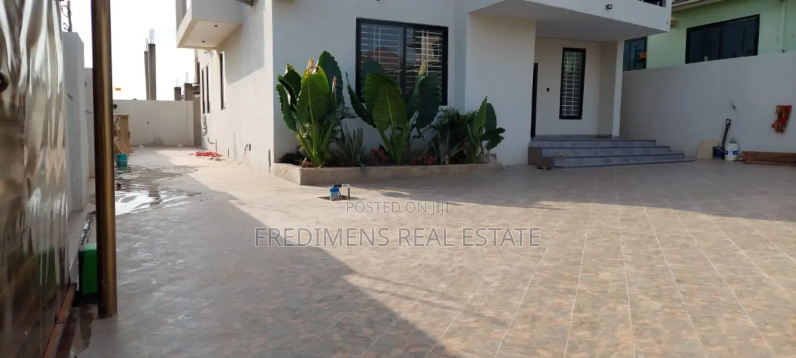 5bdrm House in Fredimens Real, Kumasi Metropolitan for sale