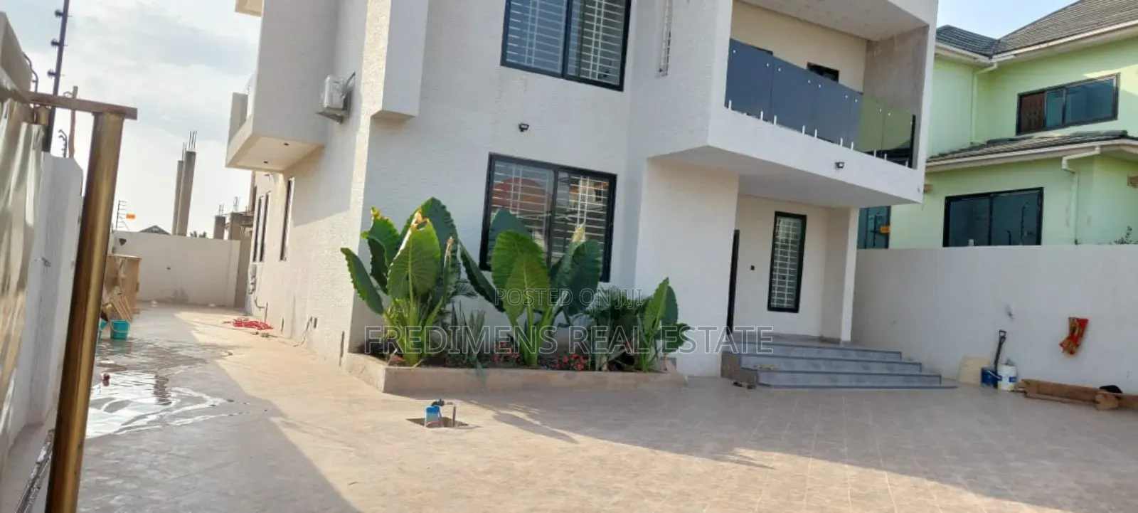 5bdrm House in Fredimens Real, Kumasi Metropolitan for sale