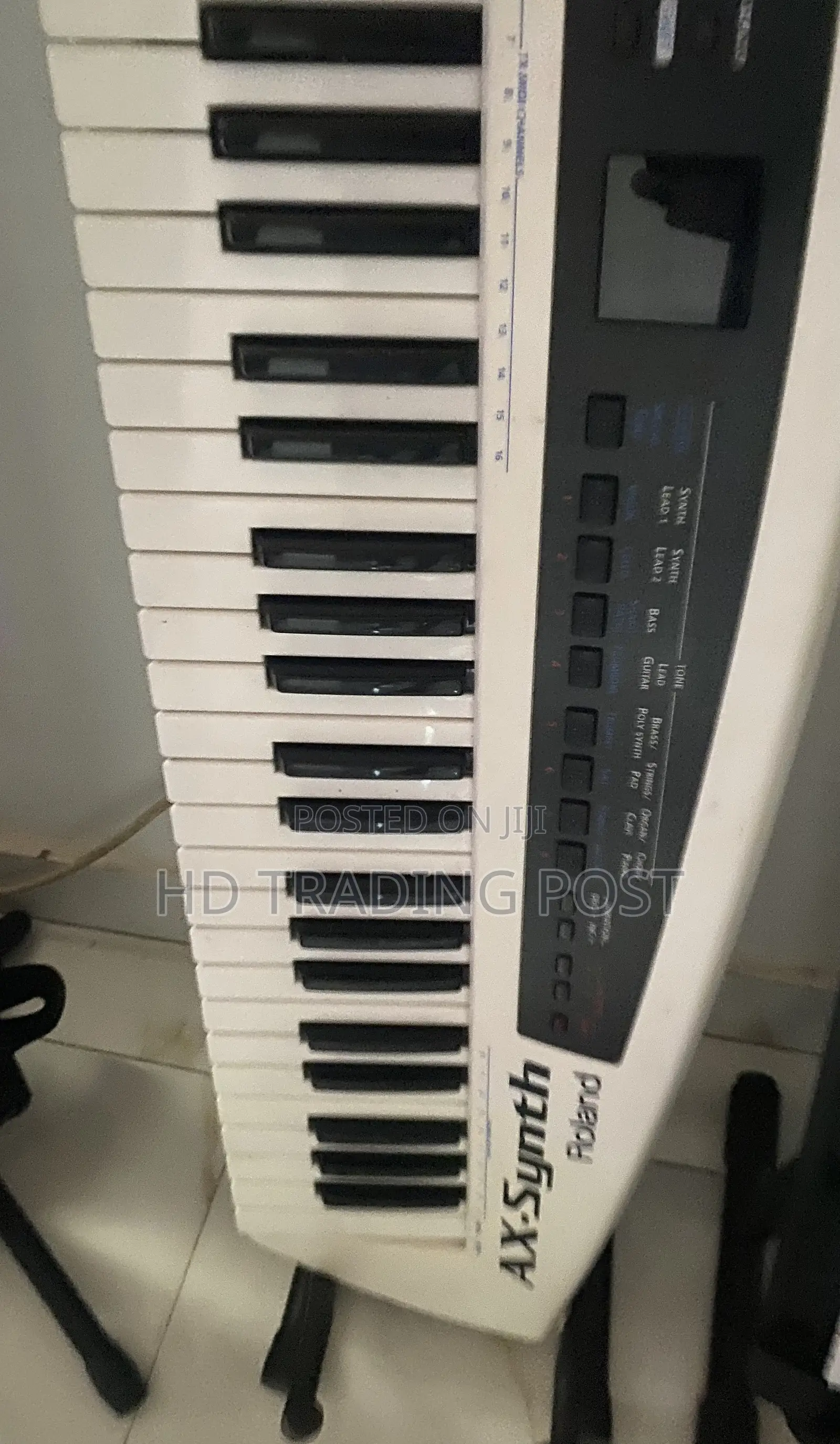 Rolandal Ax-Synth Shoulder Synthesizer (Keytar).