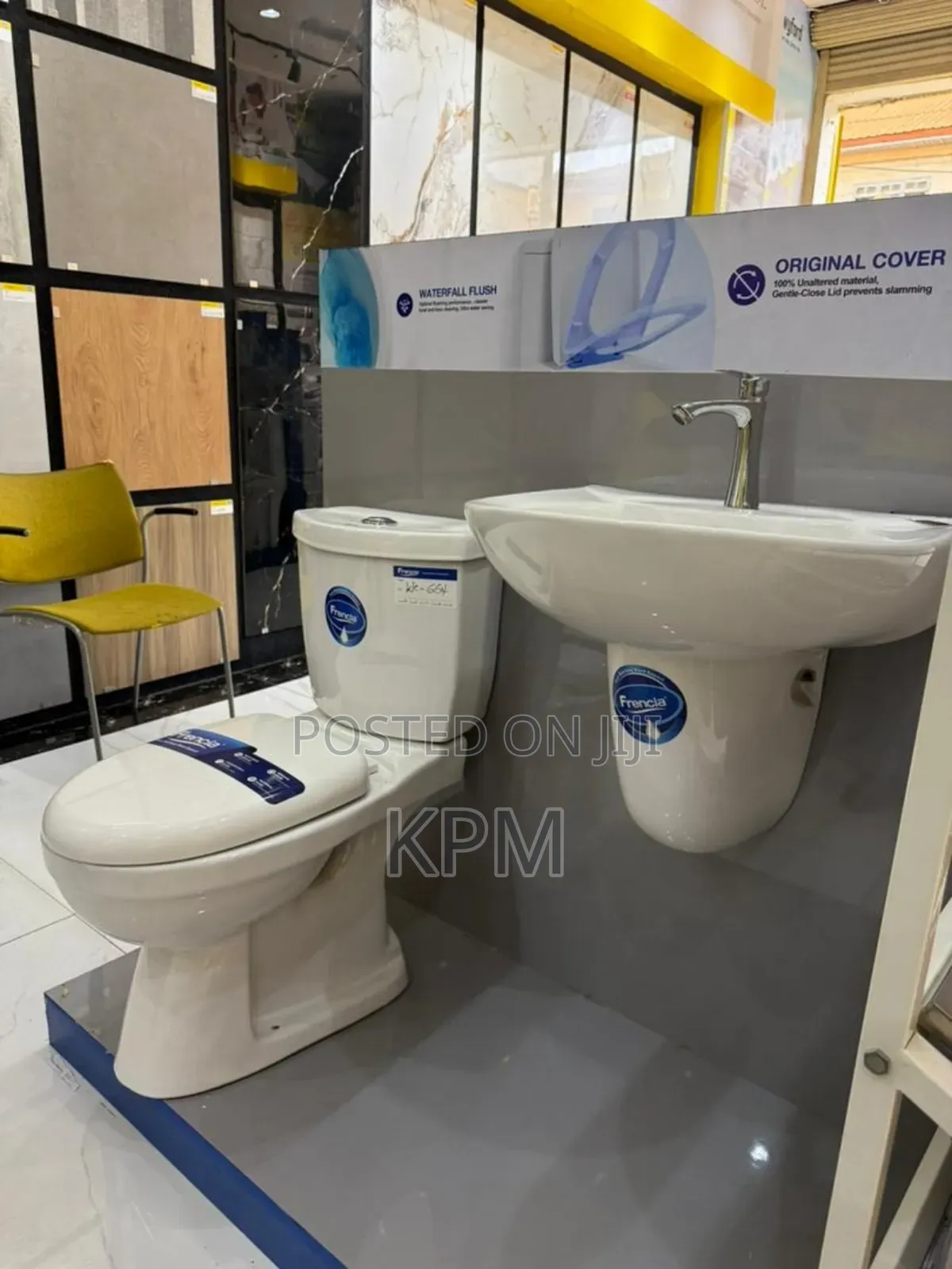 Short Pedestal Basin With Tap and Complete Wc Toilet With Accessories