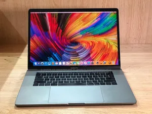 Laptop Apple MacBook Pro 2017 16GB Intel Core I7 SSD 256GB