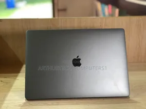 Laptop Apple MacBook Pro 2017 16GB Intel Core I7 SSD 256GB