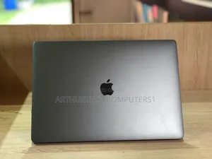 Laptop Apple MacBook Pro 2017 16GB Intel Core I7 SSD 256GB