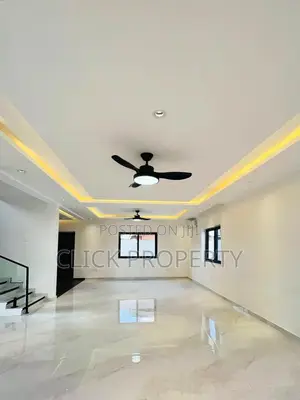 3bdrm Townhouse/Terrace in Adjiaganno Estate, Otano for sale