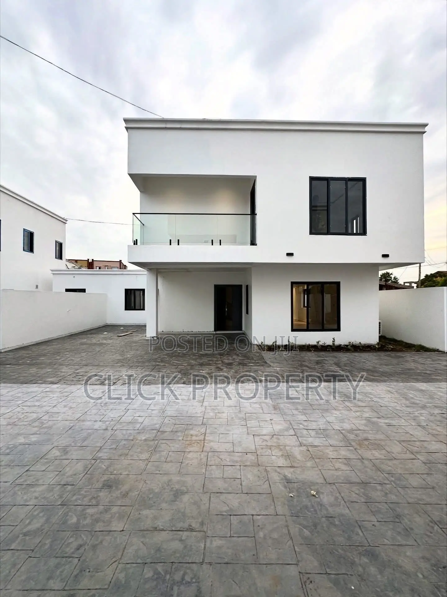 3bdrm Townhouse/Terrace in Adjiaganno Estate, Otano for sale
