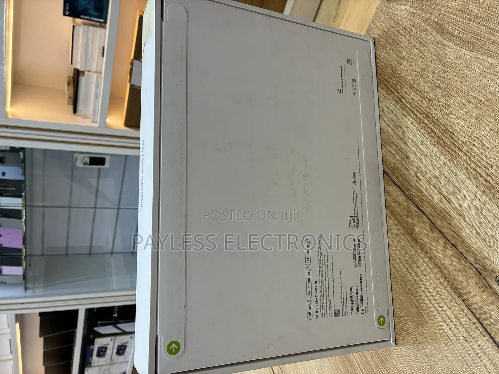 New Laptop Apple MacBook Pro 2025 M5 14-inch 24GB Apple M5 SSD 1T