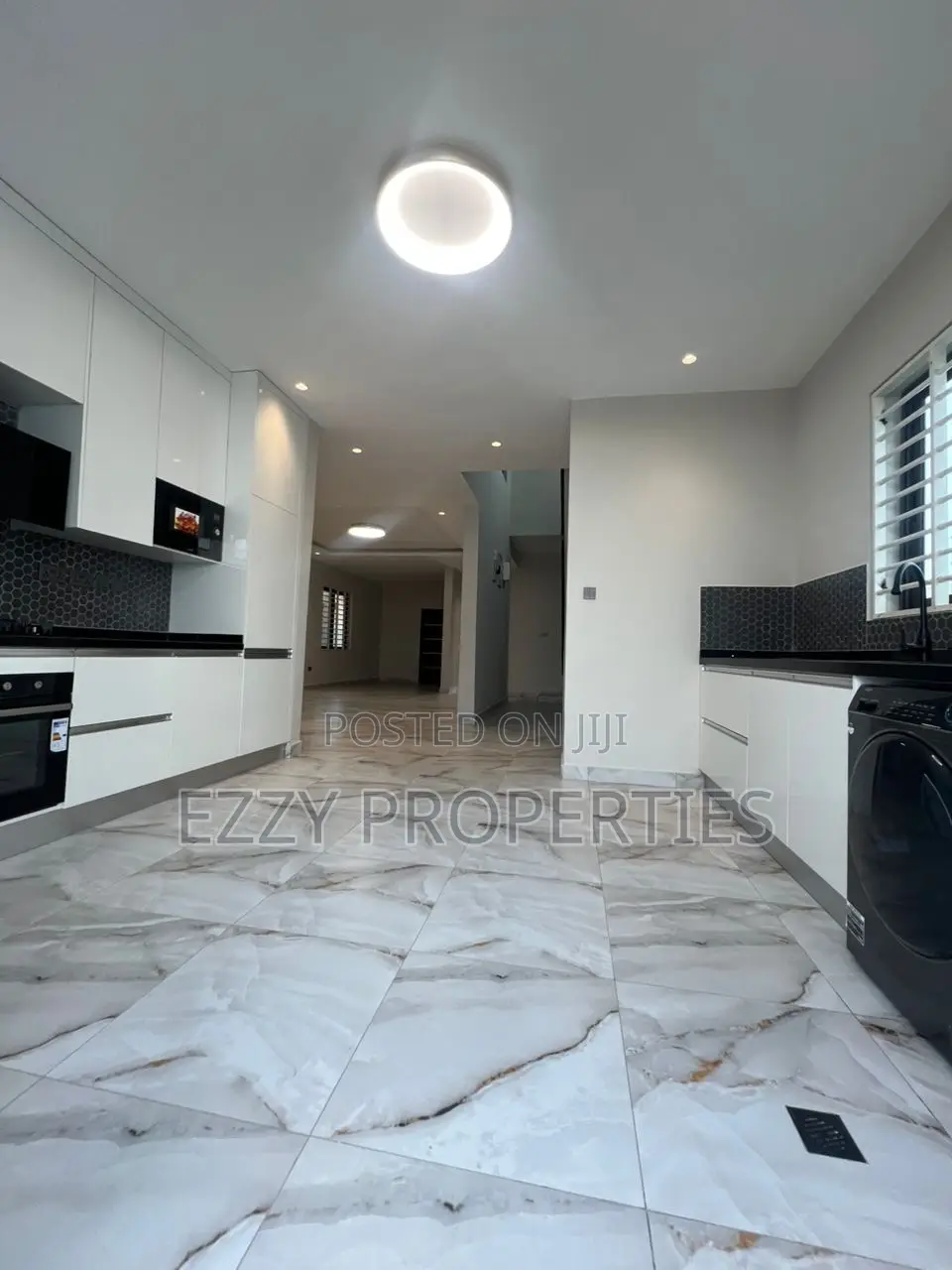 4bdrm House in School Junction for rent