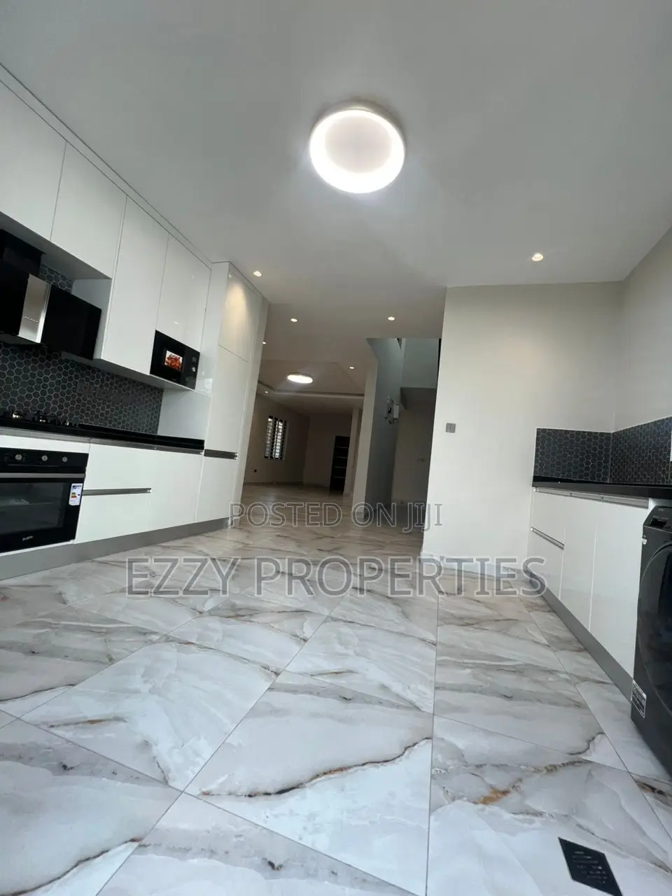 4bdrm House in School Junction for rent