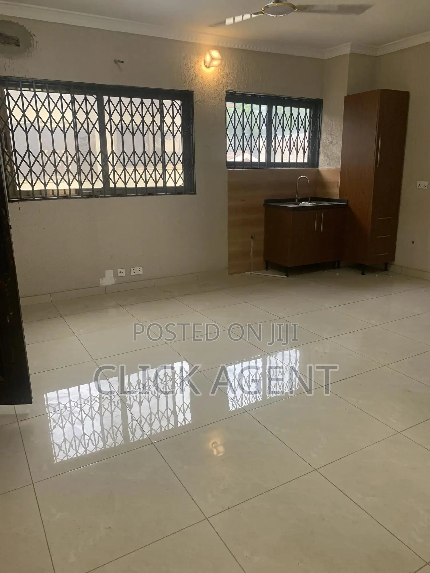 1bdrm Apartment in Clickestate, American House for rent