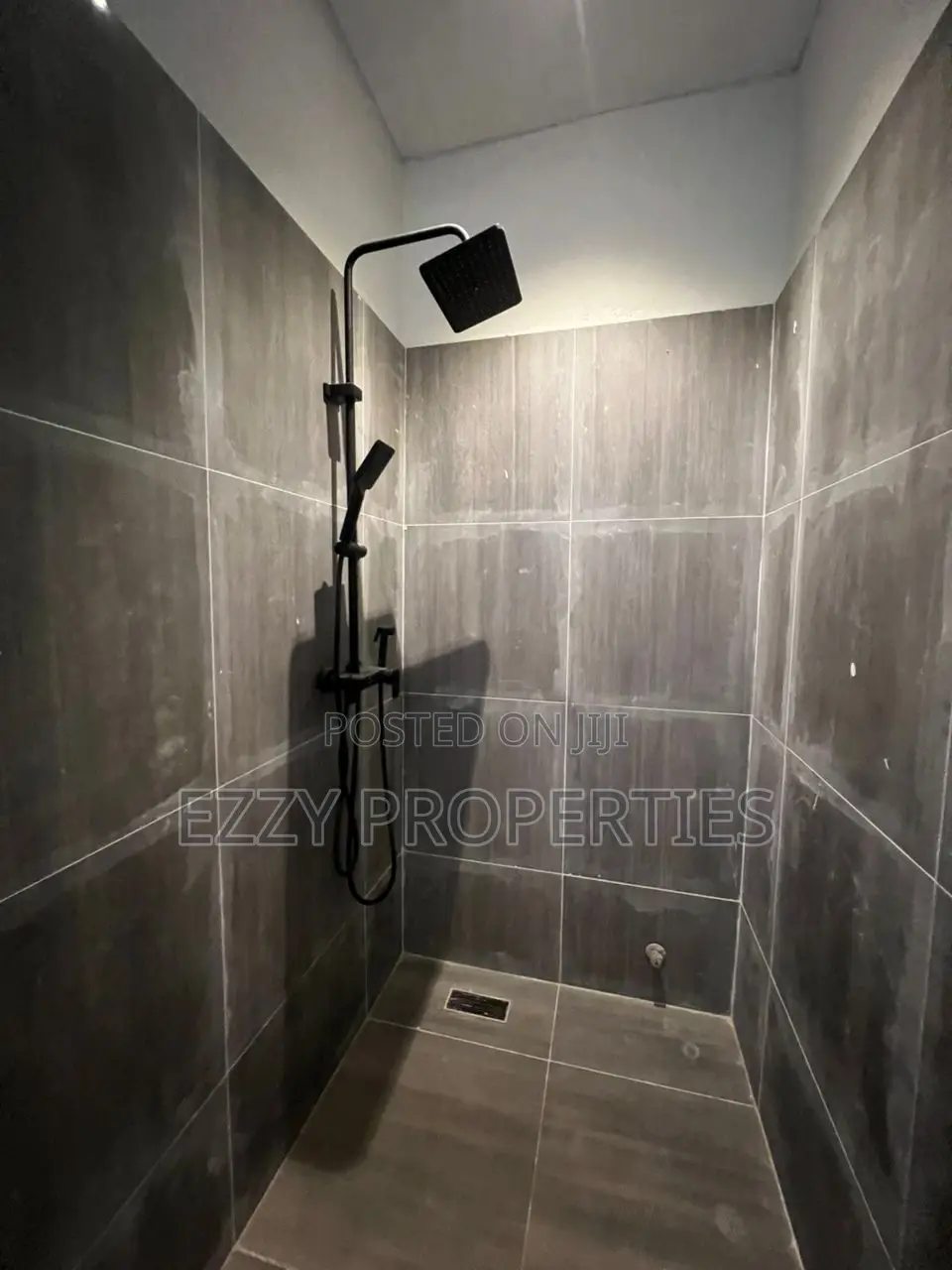 2bdrm Duplex in Ashaley Botwe for rent