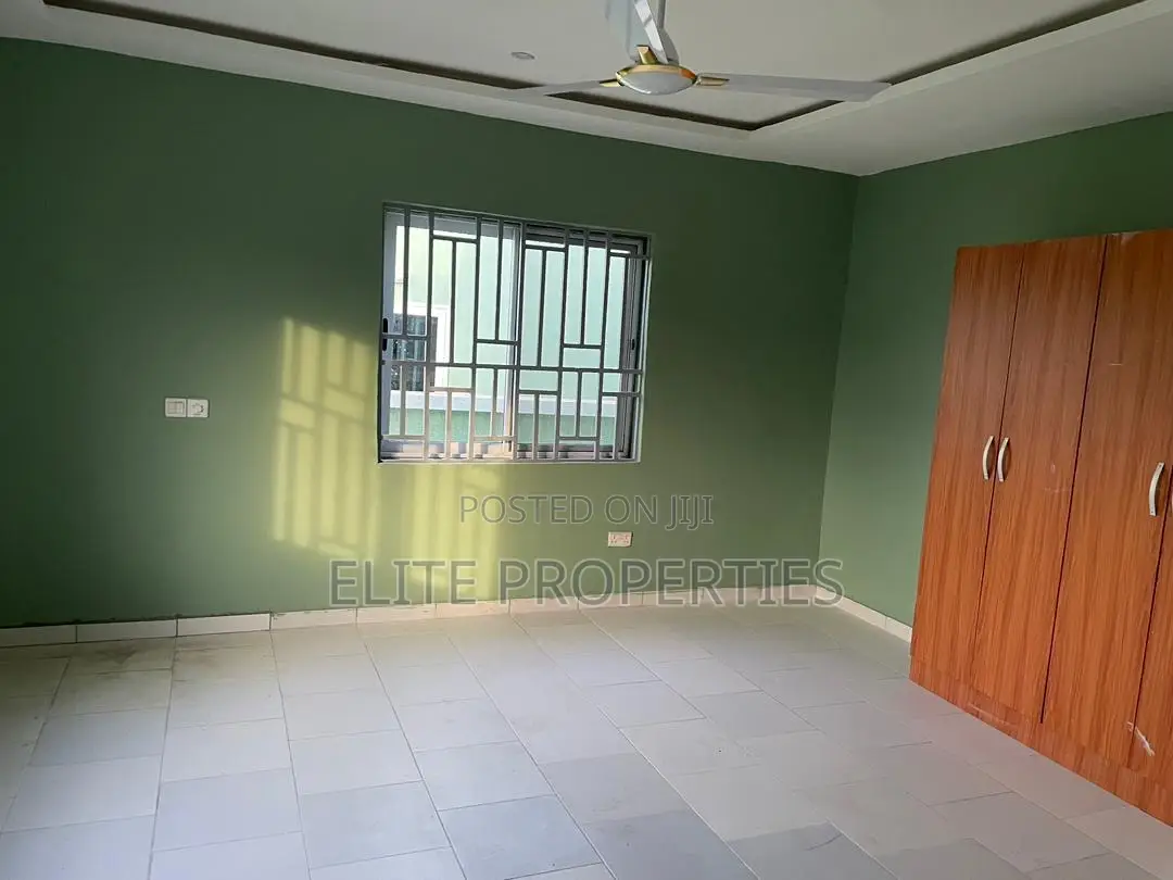 3bdrm House in Community 25 Adom for rent