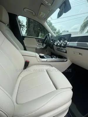 Mercedes-Benz GLB-Class GLB 250 4MATIC 2021 White