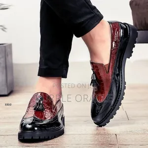 Men's Two-Tone Patent Leather Brogue Loafers With Tassels.