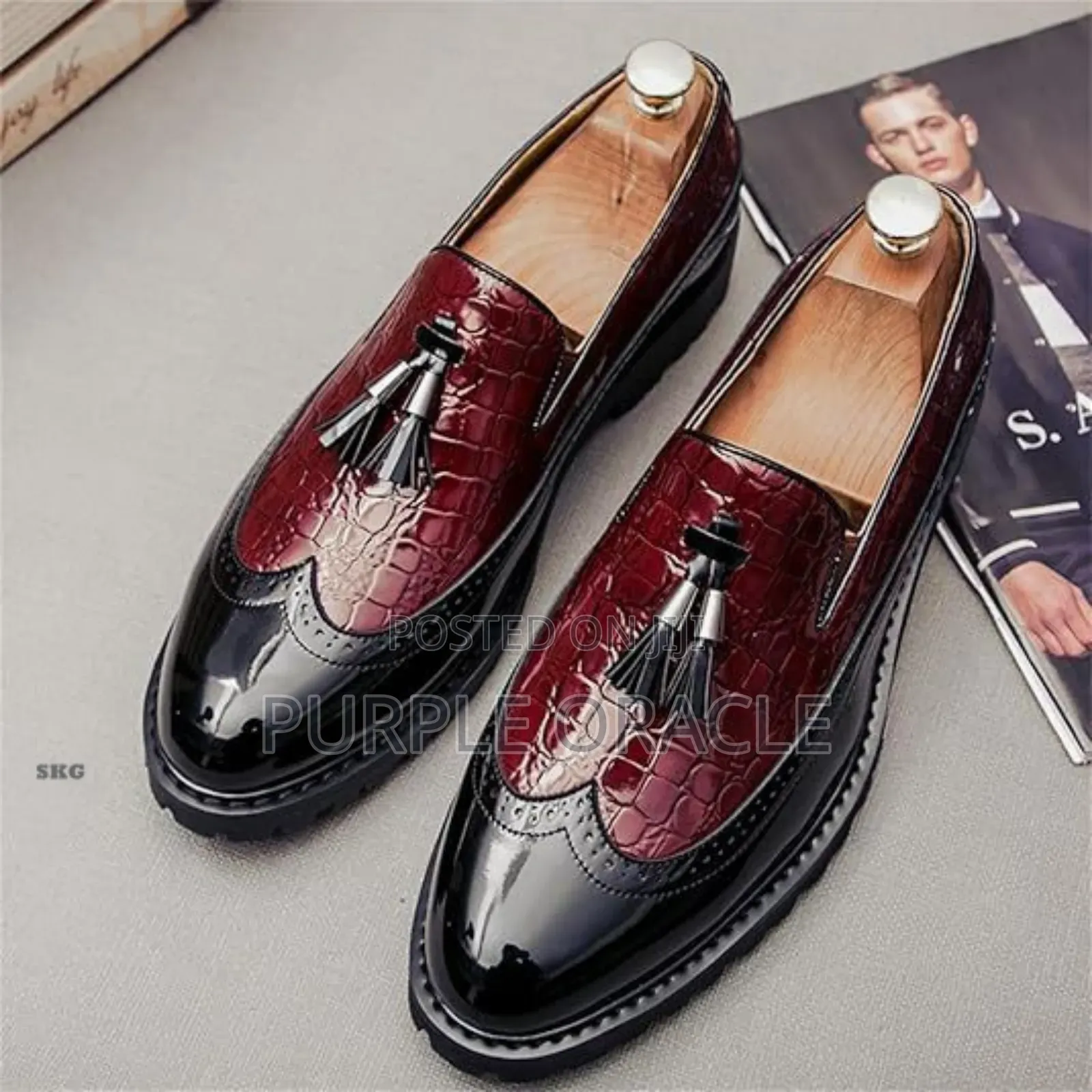 Men's Two-Tone Patent Leather Brogue Loafers With Tassels.