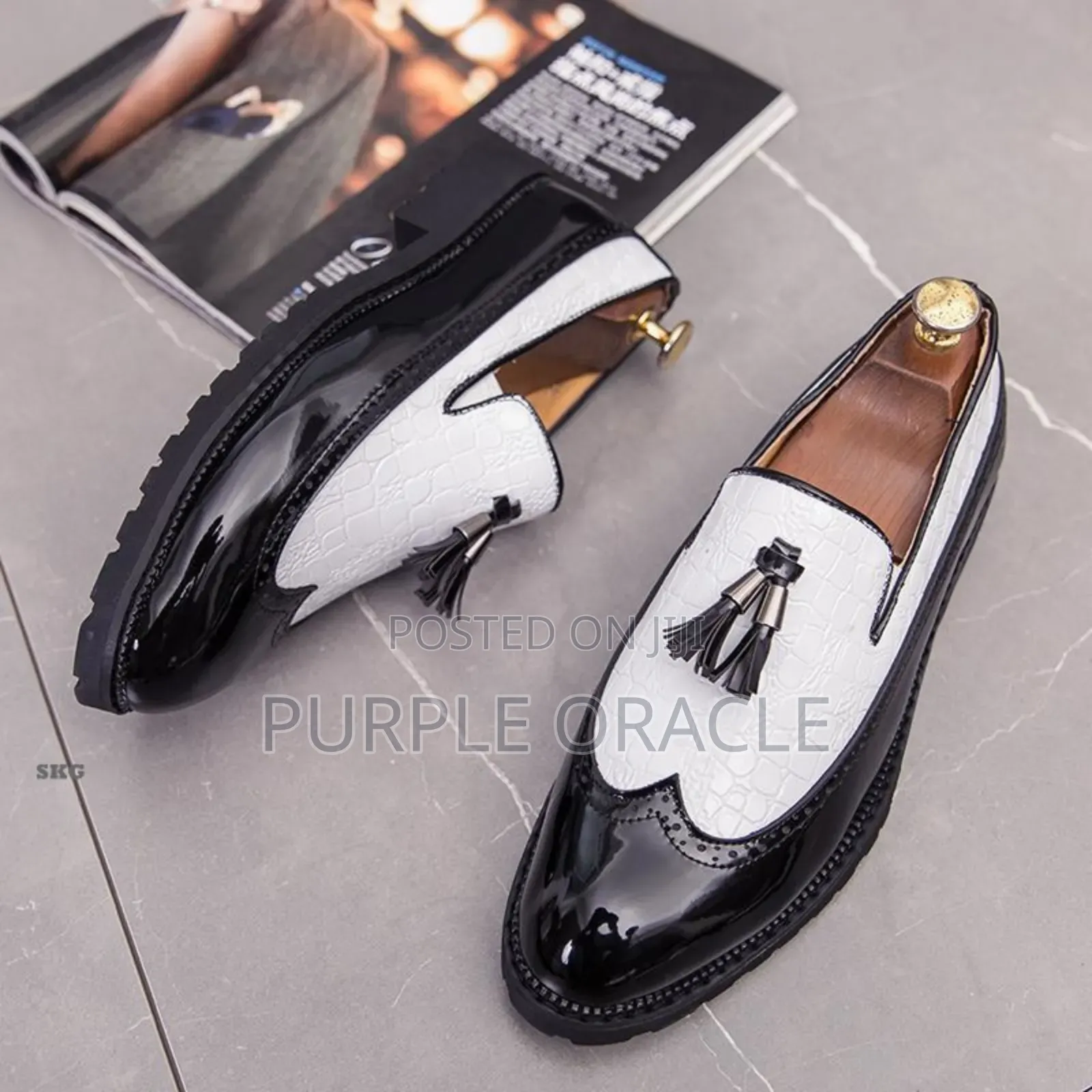Men's Two-Tone Patent Leather Brogue Loafers With Tassels.