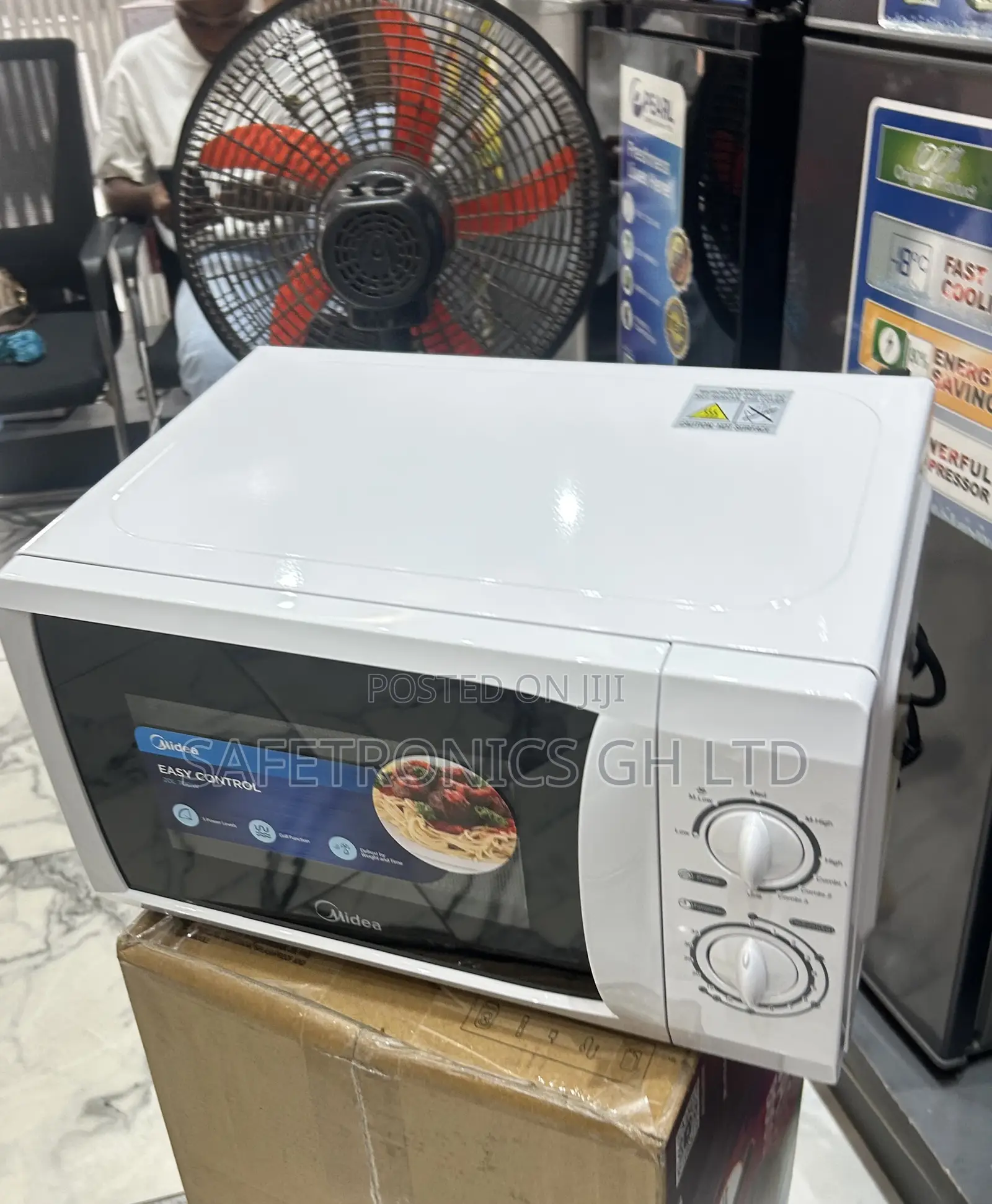 Accessible Fast Countertop Midea 20 Liters White Microwave Oven