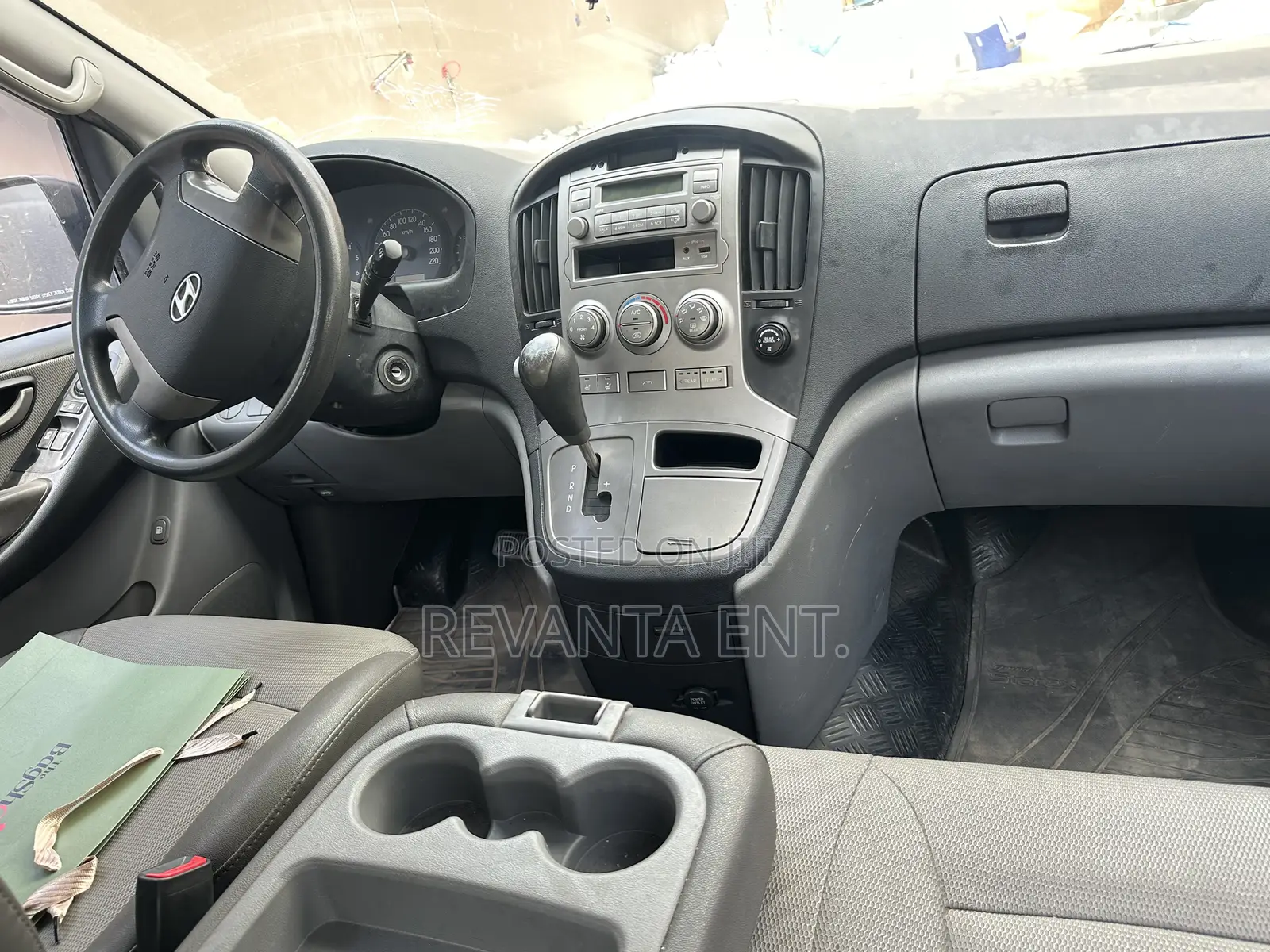 Hyundai Starex 2015 Grey