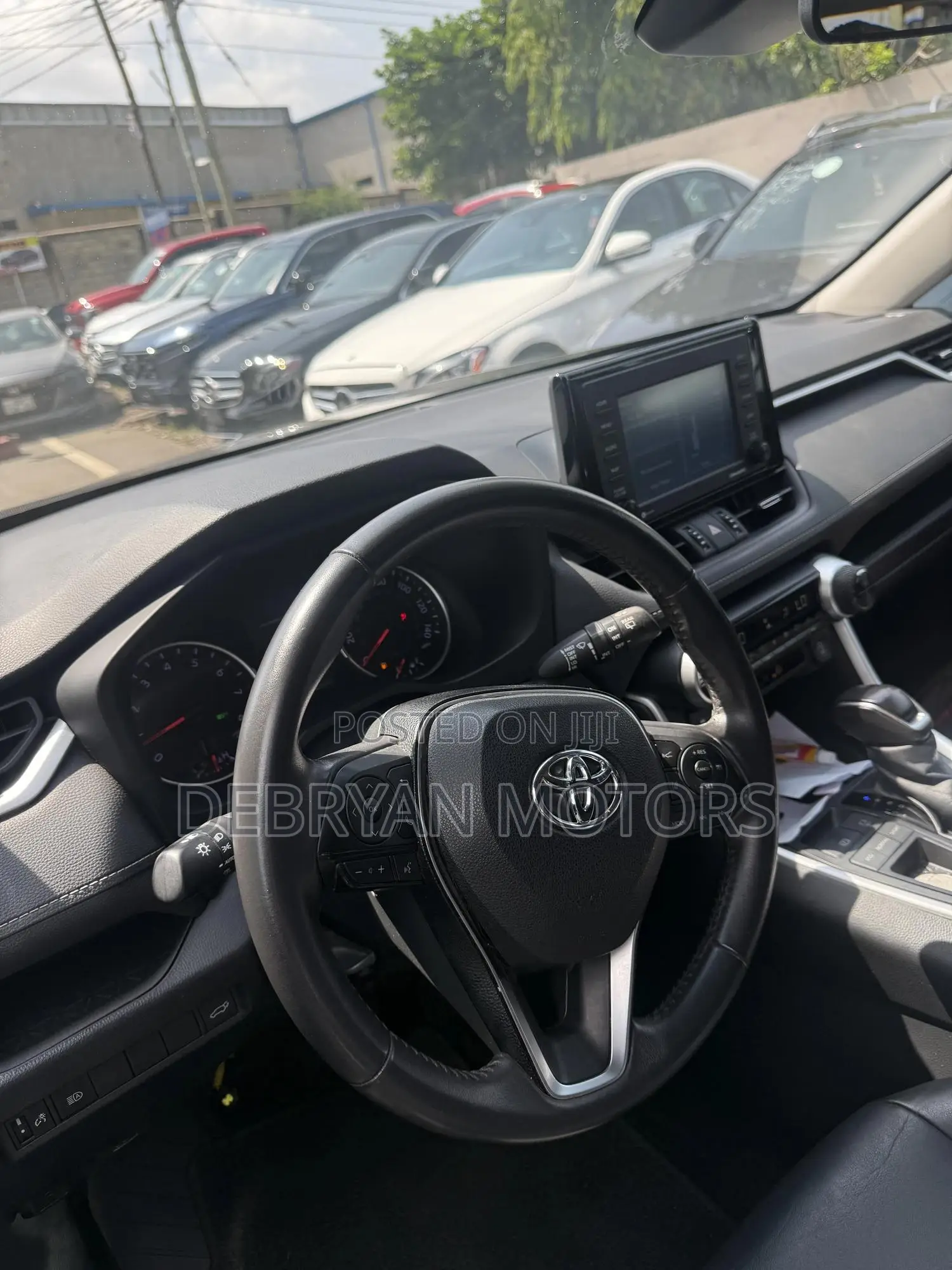 Toyota RAV4 XLE Premium 2021 Black